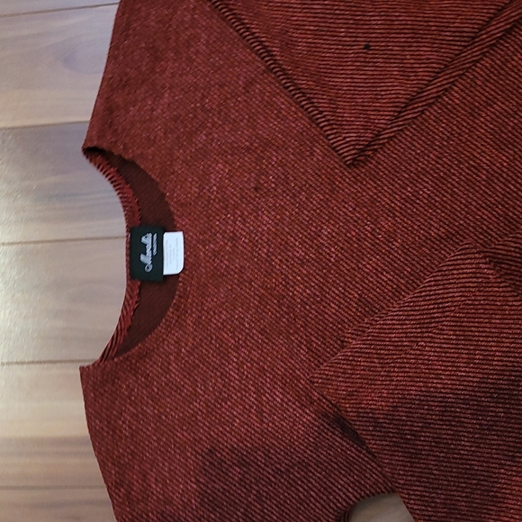 Nwt MARALLIS heavy knit top with detachable collar/scarf - Picture 6 of 7